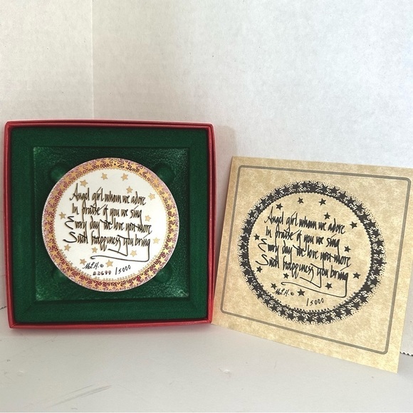 P. Buckley Moss Angel Girl Porcelain Ornament in Box with COA 1993 - Picture 2 of 3